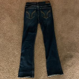 Hollister dark wash mid-rise bootcut jeans - Bella Swan aesthetic